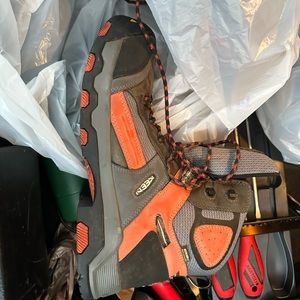 Keen Pittsburgh sz 13